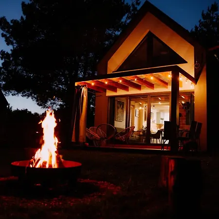 Osada Pod Gwiazdami & - Family Ogrodzony Dom, Kominek, Grill, Ognisko, Kajaki, Plaza, Jeziora, Opcja Prywatnego Jacuzzi * Lasko