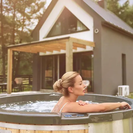 Osada Pod Gwiazdami & - Family Ogrodzony Dom, Prywatna Balia Z Hydromasazem, Kominek, Grill, Ognisko, Kajaki, Plaza, Jeziora Lasko